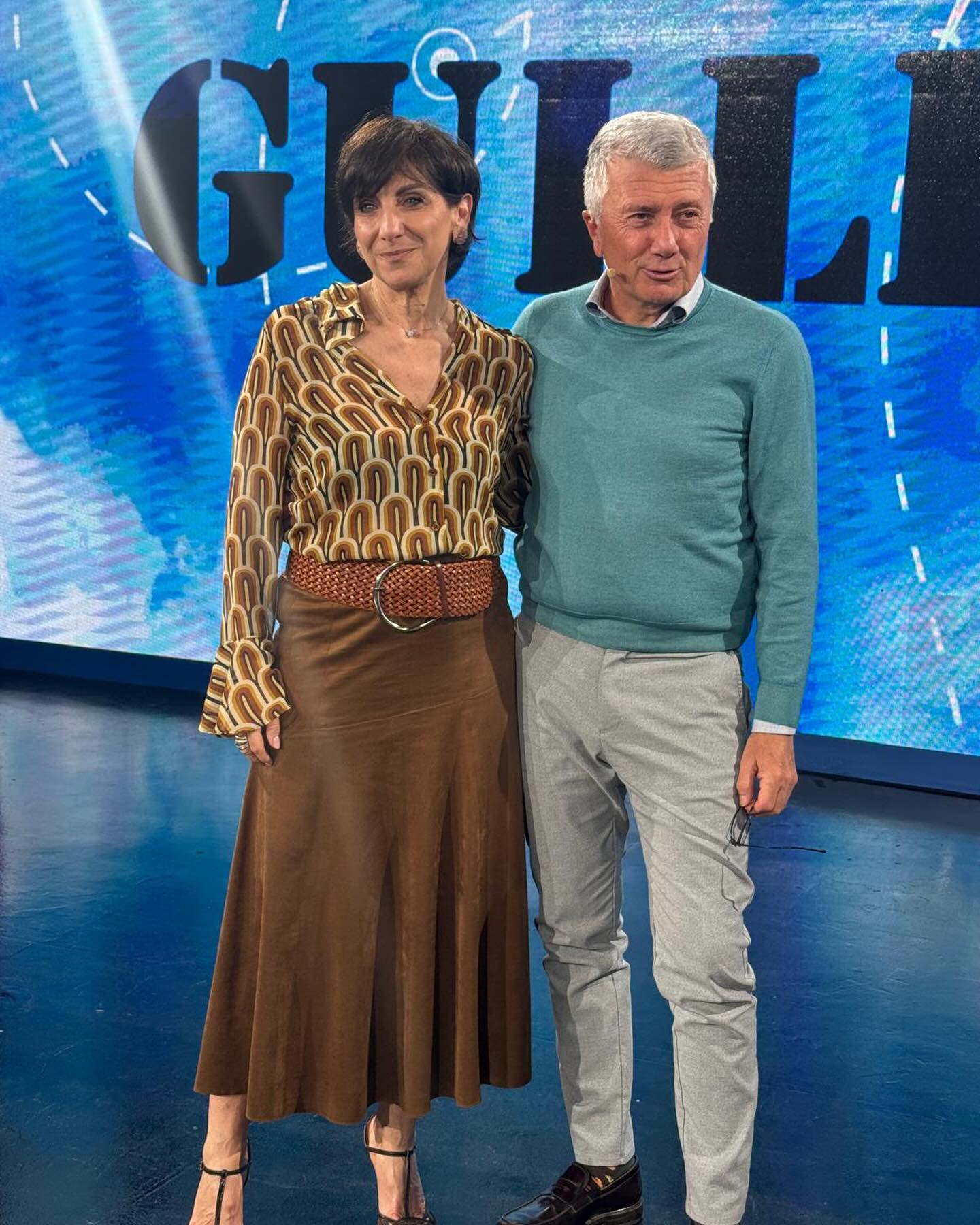 Ogni intervista lascia qualcosa. Alcune, però, ti permettono di raccontare ciò che fino a quel momento era rimasto tra le righe.
Grazie a @ribaldistefano e alla redazione di @almatv_travel per la cura, la sensibilità e la preparazione con cui hanno costruito questa conversazione su Emozioni Liquide.
È stata l’occasione per condividere aspetti del romanzo che non avevo mai raccontato prima.

Se vi farà piacere, trovate l’intervista al link in bio. Buona visione! ❤️

#EmozioniLiquide #Libri #Letteratura #Gulliver #Intervista #scrittura